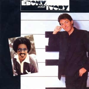Paul McCartney & Stevie Wonder - Ebony And Ivory